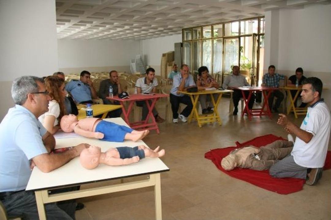 Boz&uuml;y&uuml;k Belediyesi Personeline İlk Yardım Kursu