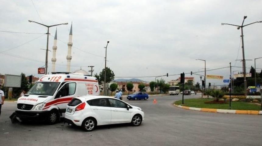 Bursa&rsquo;da Ambulans Kazası: 1 Yaralı