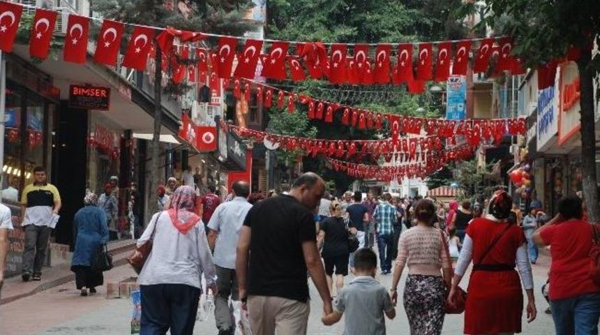 İzmit'te Kurtuluş Coşkusu