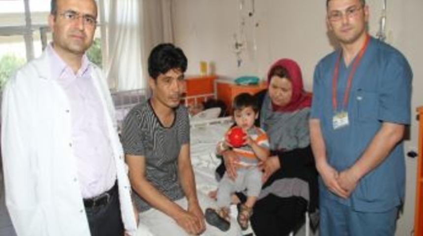 Afganlı Bebeğin Ameliyat Masraflarını D.&uuml; Hastaneleri &Uuml;stlendi