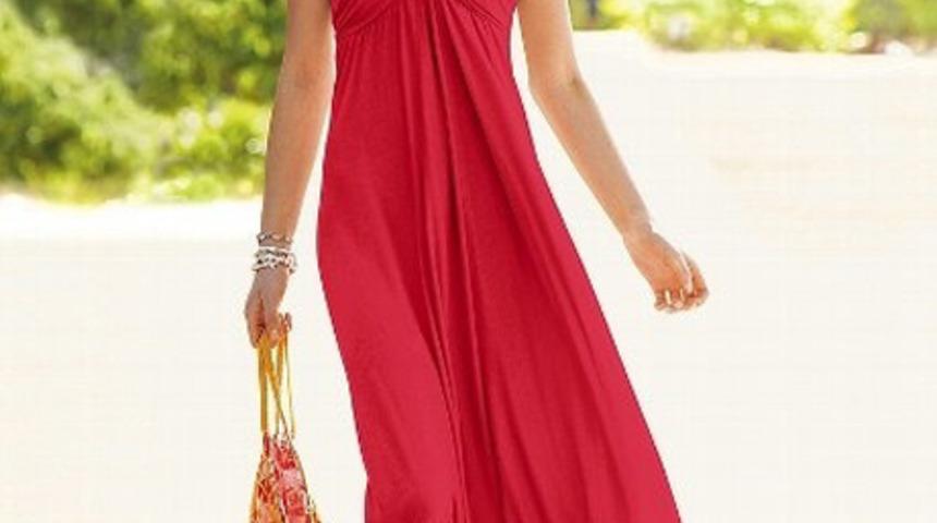 Yaza en &ccedil;ok yakışan uzun elbiseler!