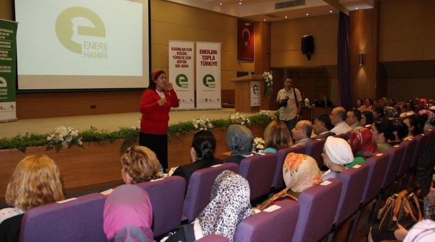 "Enerji Hanım", Adanalılarla Buluştu