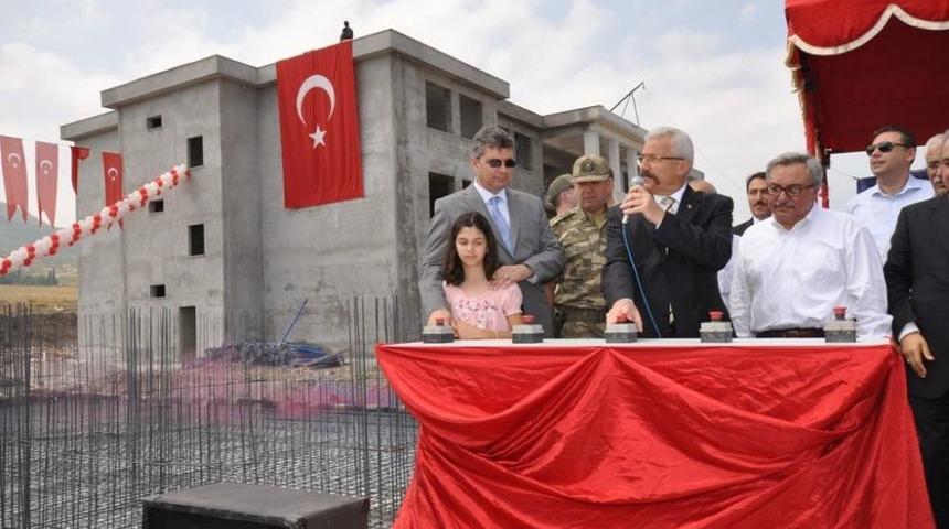 Vali Cerrah: Okul Yapımından Rahatsız Olan Beyin &Ouml;z&uuml;rl&uuml;ler Var