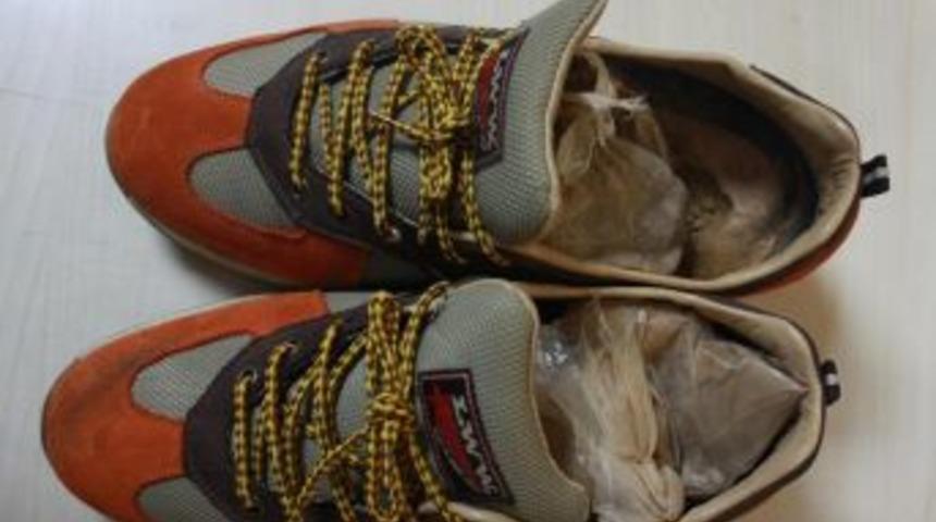 Eroini Ayakkabısının I&ccedil;inde Ge&ccedil;irecekti