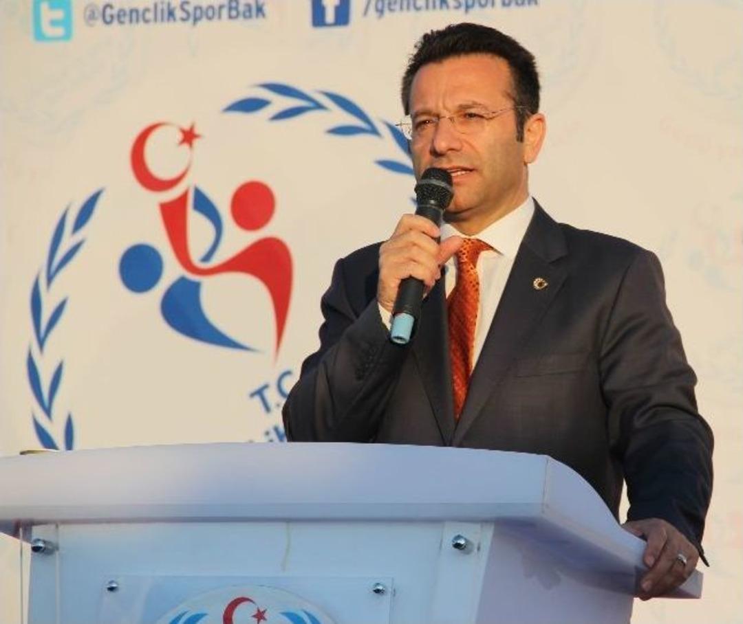 Yaz Spor Okulları T&ouml;renle A&ccedil;ıldı