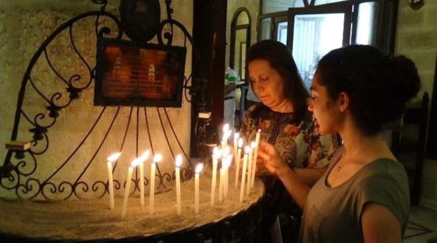 Hatay'da "st. Pierre Aziz Petrus Ve Pavlus Bayramı"