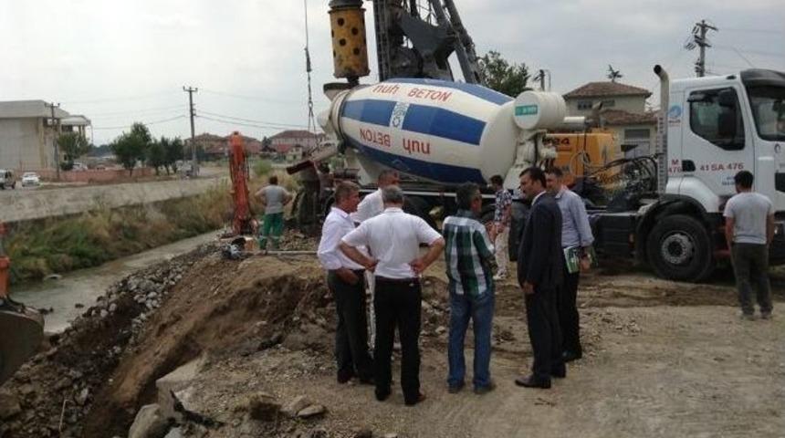 D&uuml;zce&rsquo;de Asar Deresi &Uuml;zerindeki K&ouml;pr&uuml;ler Yıkılmaya Başladı