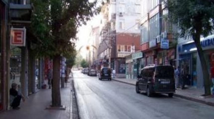 Uzunköprü’de Esnaf Alışveriş Merkezlerinden Şikâyetçi