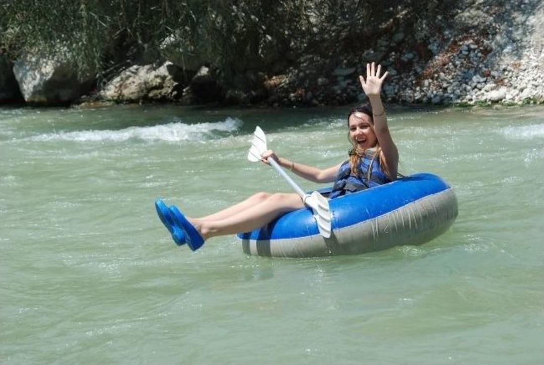 Eşen &Ccedil;ayında Şişme Botlarla Rafting Keyfi