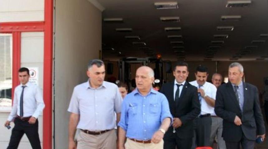 Kızılay Genel Başkanı Akar: Kızılay Sadece Insani Yardım Malzemesi G&ouml;t&uuml;r&uuml;yor