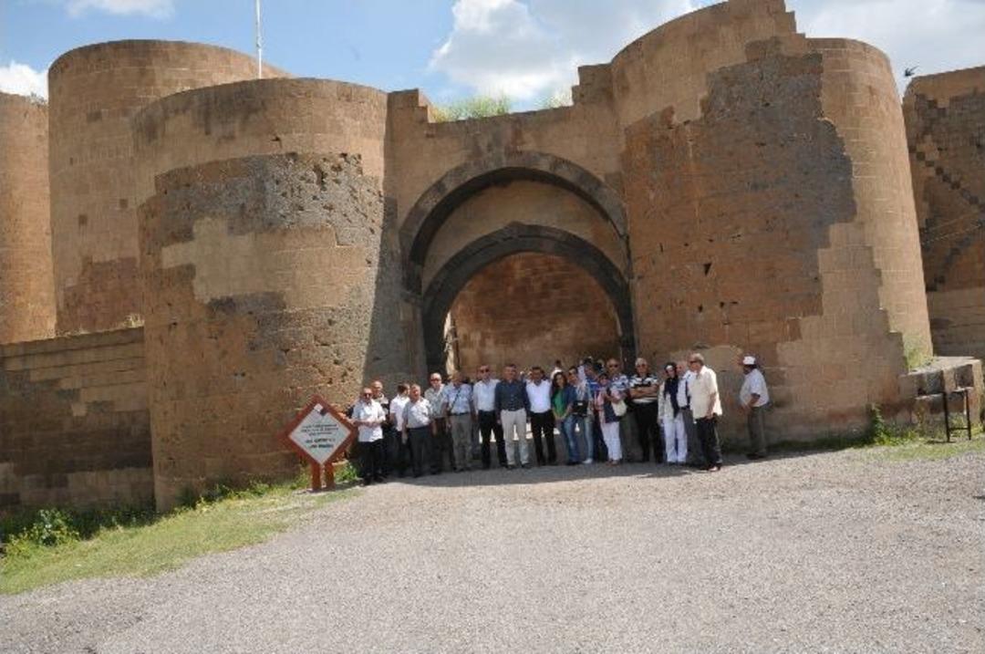 Ak&ccedil;akoca'dan Kars'a &Ccedil;ıkarma
