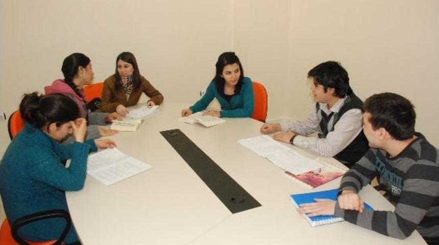 Uşak &Uuml;niversitesi &Ouml;n&uuml;m&uuml;zdeki Akademik Sezonda 5 Bin Yeni &Ouml;ğrenci Alacak