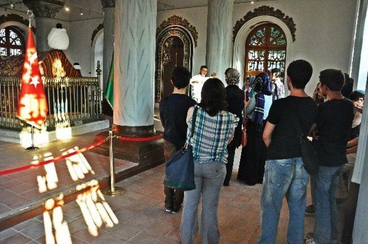 Gençler Hüdavendigar Külliyesi’ni Gezdi G4