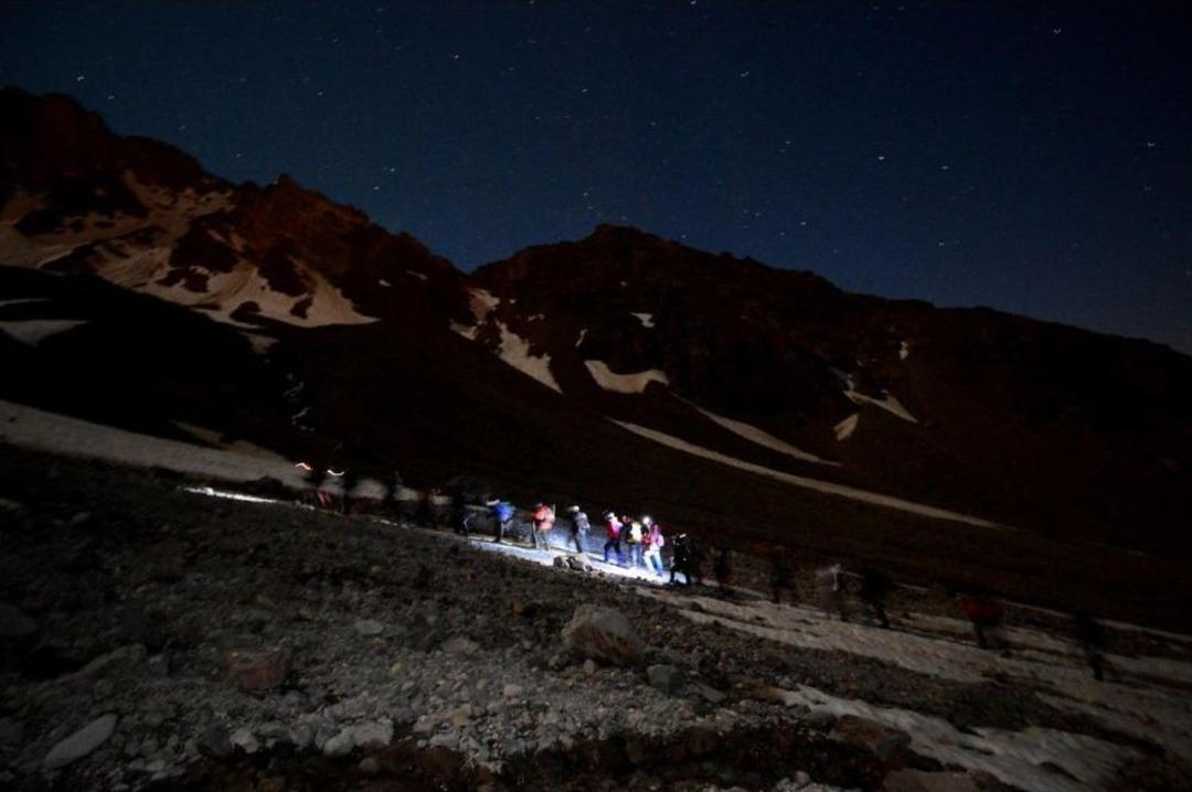 "19. Erciyes Zirve Tırmanışı Ve S&uuml;tdonduran Kampı" Başladı