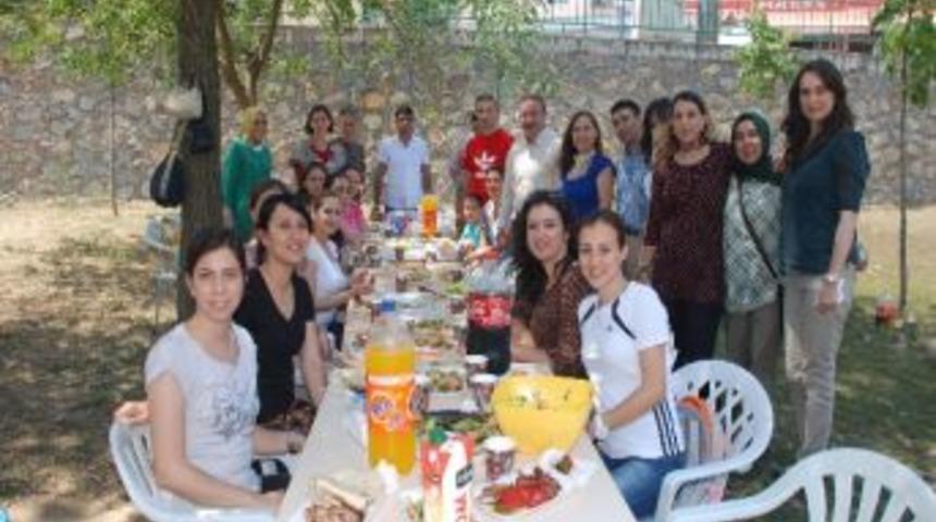 &Ouml;ğretmenlerin Mangal Keyfi