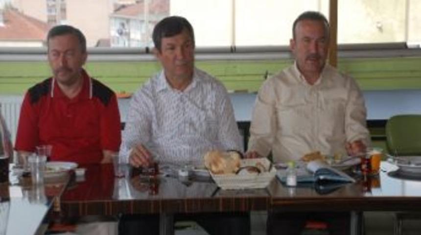 Başkan Doğan Esnafla Kahvaltıda Buluştu