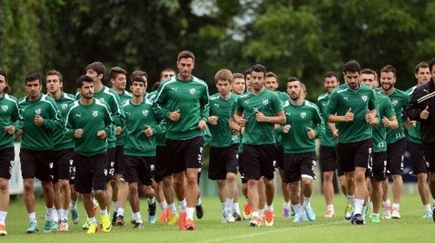 Bursaspor'da Futbolcu Enflasyonu