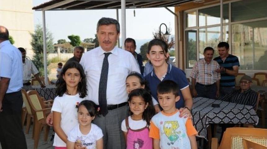 Vali Yılmaz'dan &Ouml;ğrencilere "tatilde De Kitap Okuyun" Tavsiyesi