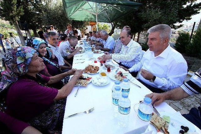 Başkan Durak, Sancaklı Köyü Halkı İle Kahvaltıda Buluştu