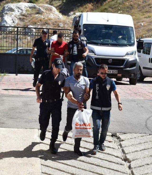 Sivas merkezli suç örgütüne operasyon: 14 gözaltı (2)