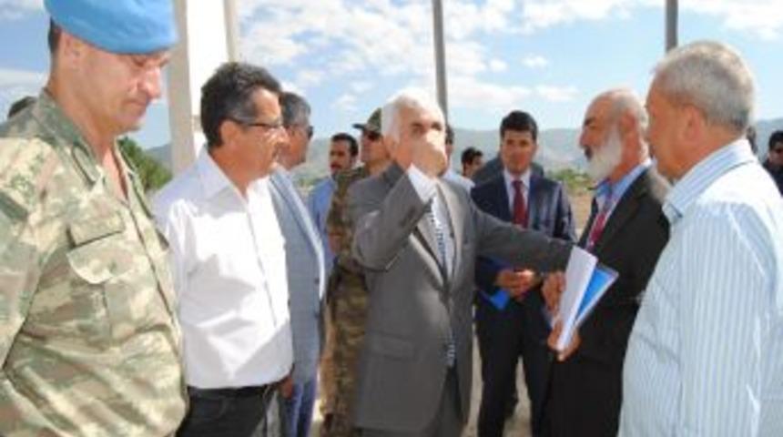 Vali Alimoğlu: Y&uuml;ksekova Havaalanında &Ccedil;alışmalar T&uuml;m Hızıyla S&uuml;r&uuml;yor