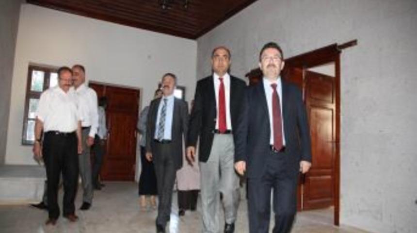 Vali Selami Altınok, Tarihi Aksaray Evlerini Gezdi