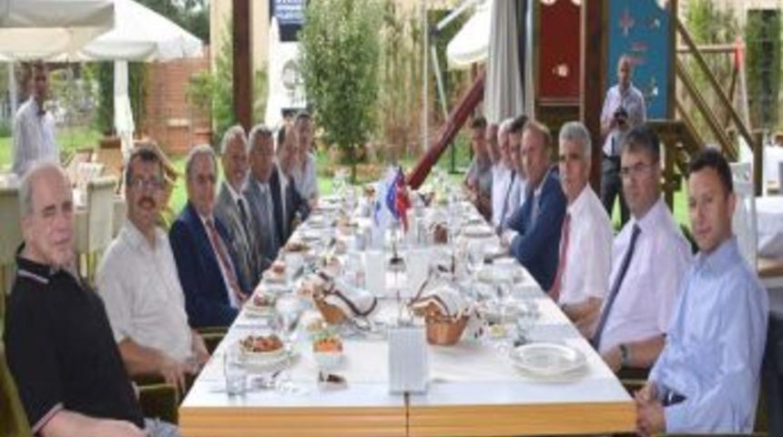 BALKANSİAD, Kosova Priştina &Uuml;niversitesi Ile Işbirliğine Gidiyor