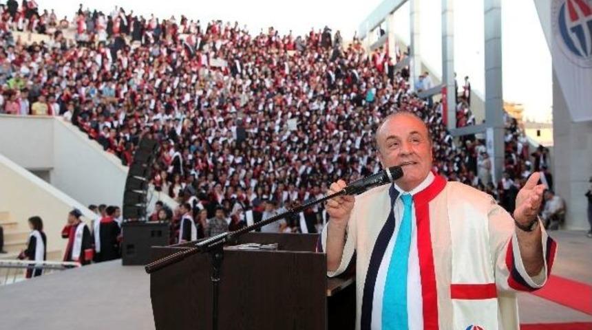 Rekt&ouml;r Coşkun&rsquo;dan &Ouml;ğrencilere Anlamlı Tavsiye: