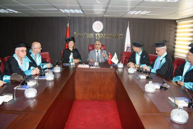 30 Yıl Gecikmeli Mezuniyet Coşkusunu Yaşadılar