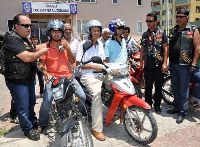 Motosiklet Tutkunlarından Kask Kampanyasına Destek