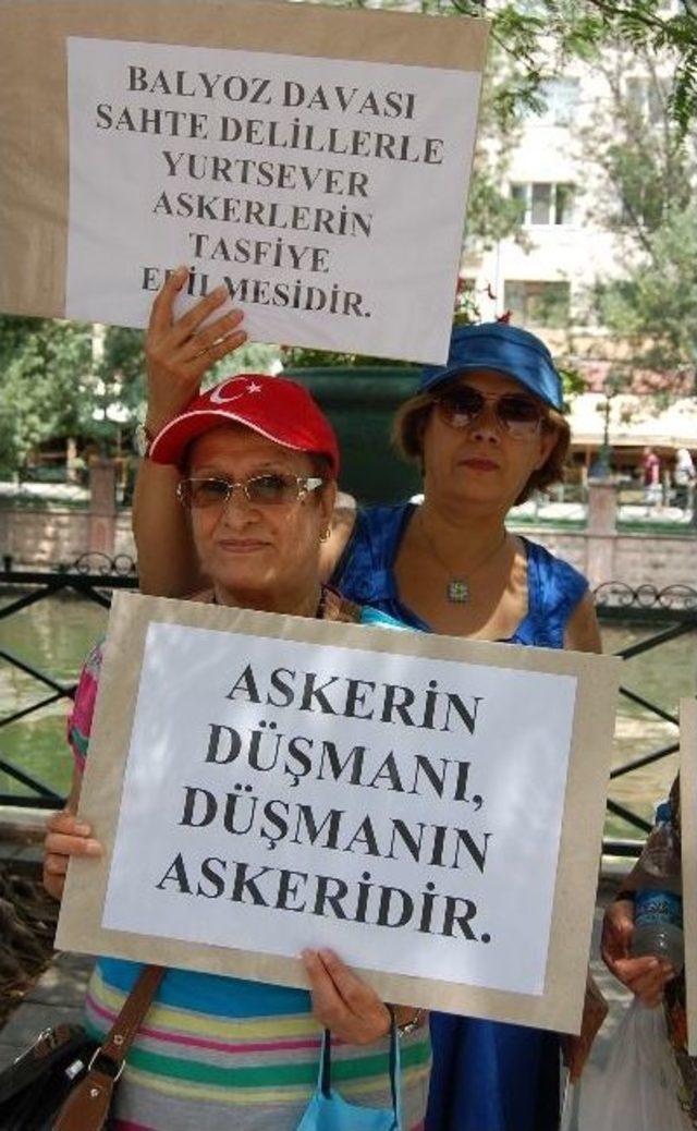 Emekli Subaylardan ‘sessiz Çığlık’ Eylemi