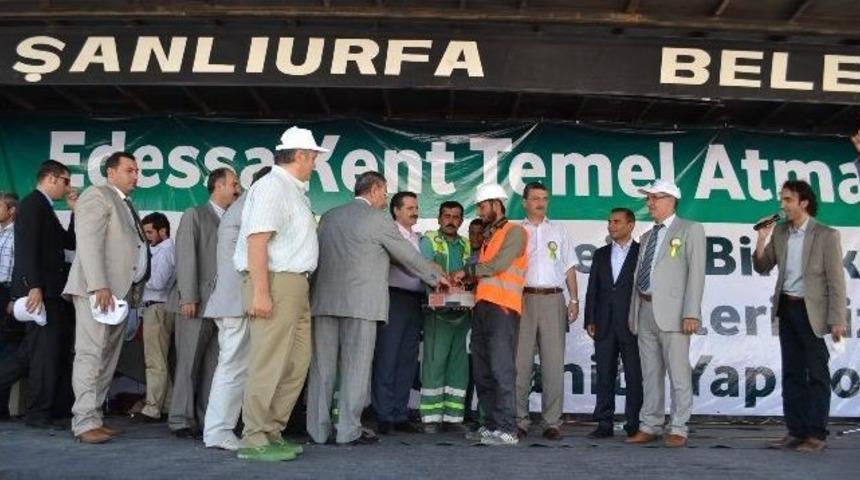 Taşeron İş&ccedil;ileri İ&ccedil;in Bin 248 Konutun Temeli Atıldı