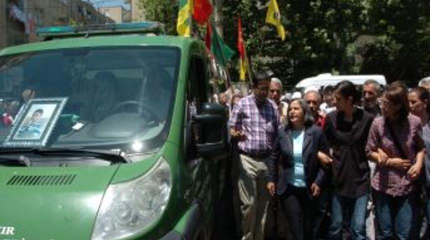 Lice'de Karakol Protestosunda Ölen Yıldırım Toprağa Verildi