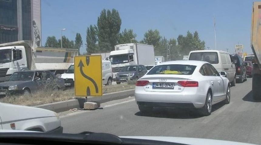 Malatya &Ccedil;evre Yolunda S&uuml;r&uuml;c&uuml;ler Sıkıntılı Anlar Yaşıyor