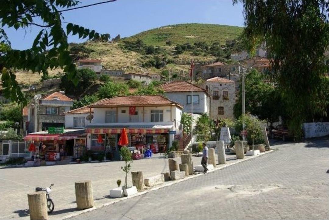 Fo&ccedil;a'nın Tarihi Osmanlı K&ouml;y&uuml; K&uuml;llerinden Doğuyor