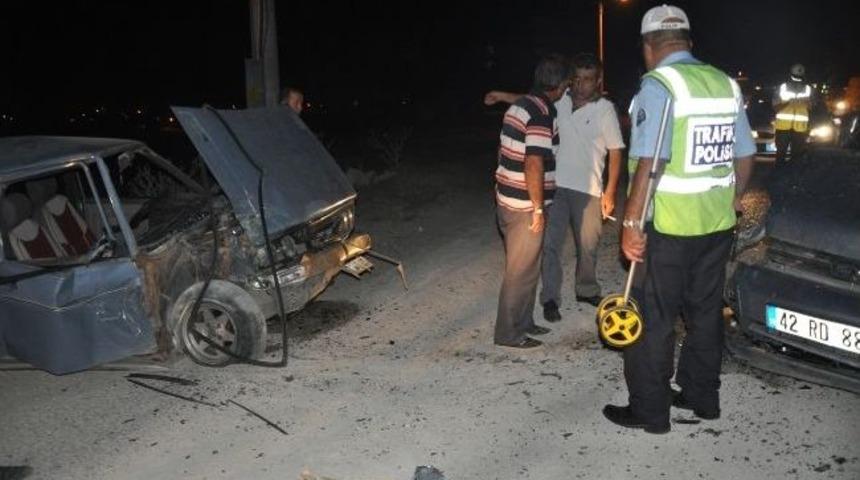 Karaman&rsquo;da Otomobiller &Ccedil;arpıştı: 3 Yaralı