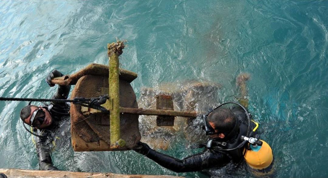 Denizden, &Ccedil;atal, Bı&ccedil;ak, Tava, Izgara, Lastik, Bank &Ccedil;ıktı