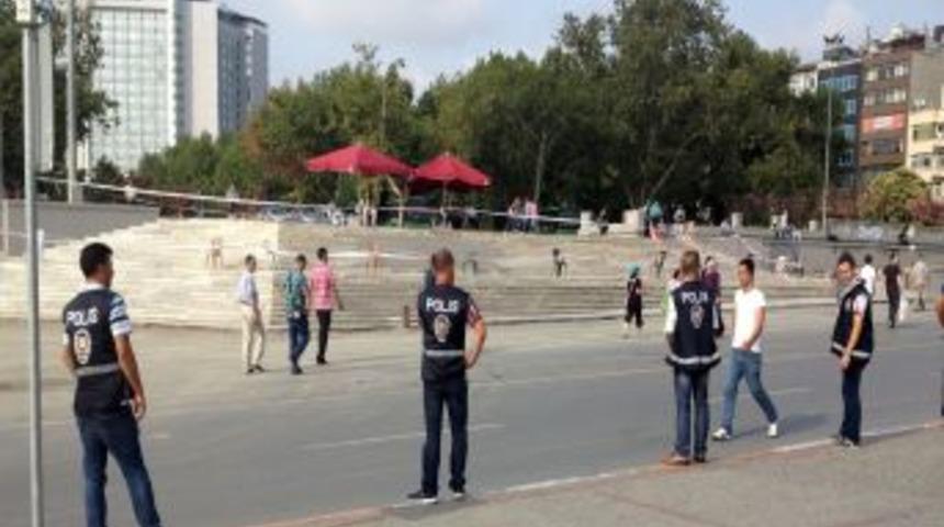 Polis Taksim&rsquo;de Geniş G&uuml;venlik &Ouml;nlemi Aldı