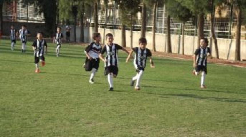 Efe &Ouml;z&uuml;ne &Ouml;nem Verecek