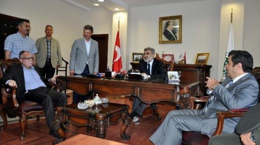 Bakan Yıldız&rsquo;dan Kayseri Pancar &Uuml;reticileri Kooperatifi Başkanı Akay&rsquo;a Ziyaret