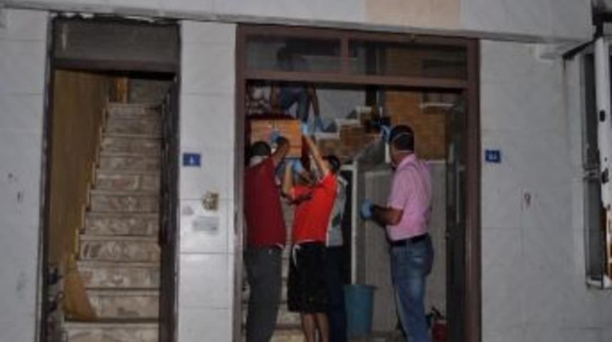 &Uuml;&ccedil; G&uuml;n &Ouml;nce &Ouml;len Şahsın Cenazesine Vatandaşlar Sahip &Ccedil;ıktı