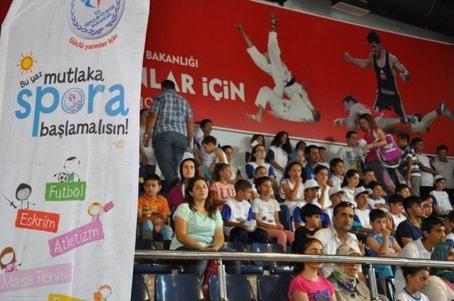 Düzce’de Yaz Spor Okulları Görkemle Açıldı