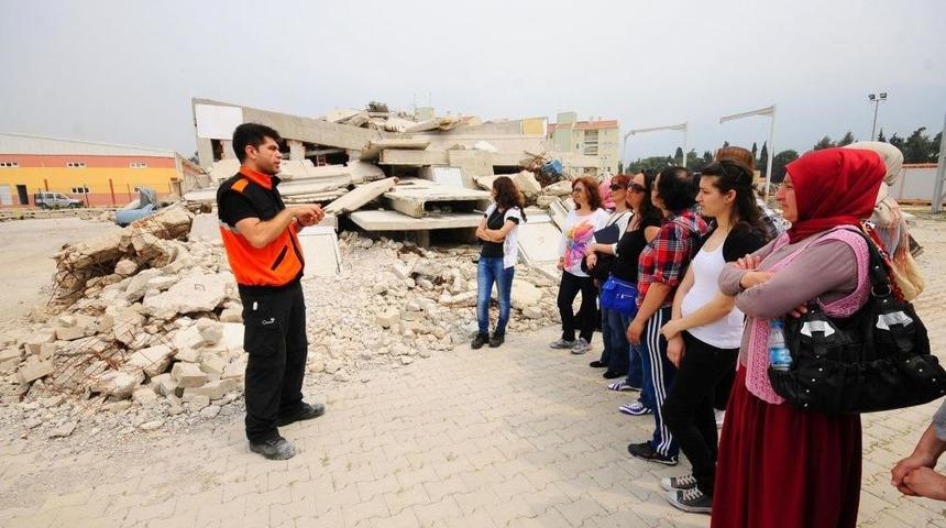 İzmirli Kadınlar Afet Anında Daha Soğukkanlı Olacak