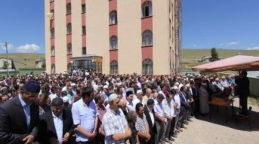 İşadamı Musa &Ccedil;alışkan, Son Yolculuğuna Uğurlandı