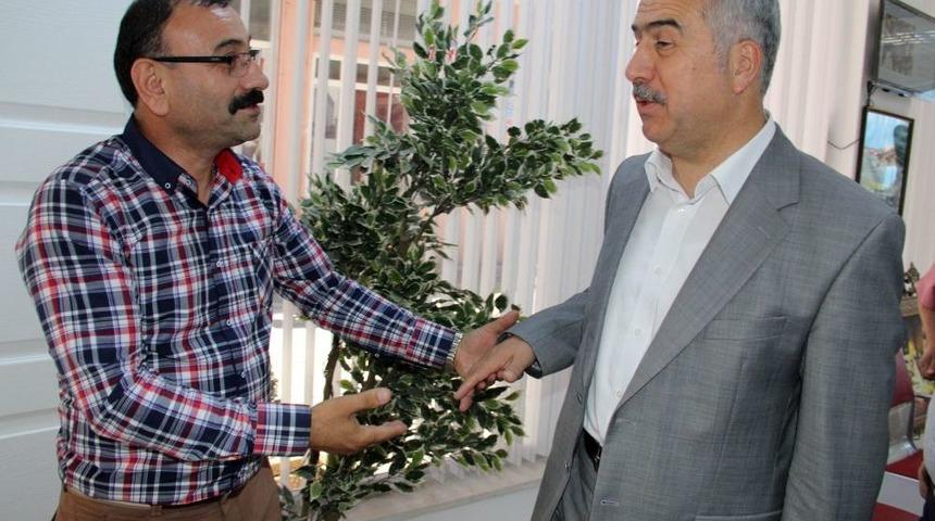 AK Parti Samsun Milletvekili Demir: Ekonomide Esnafın Rol&uuml; B&uuml;y&uuml;k