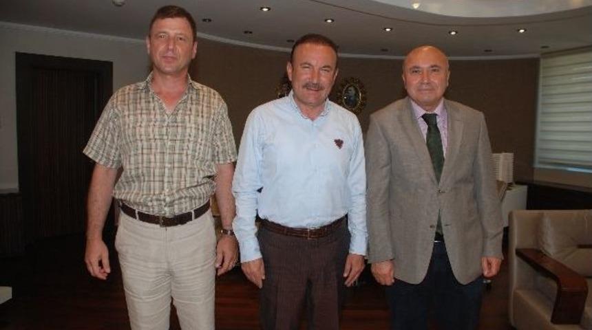 Başkan Doğan Mahallelerden &Ccedil;ıkmıyor