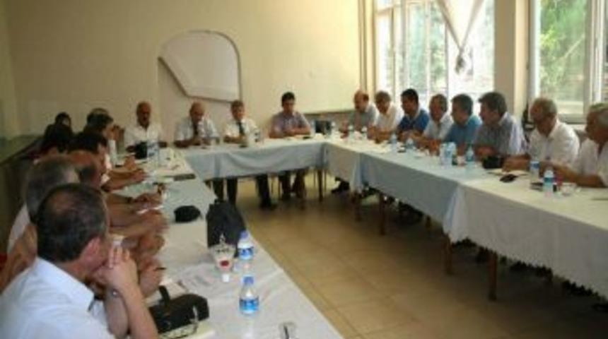 Bursa İl Milli Eğitim M&uuml;d&uuml;r&uuml; G&uuml;lsar: Her &Ccedil;i&ccedil;eğe Aynı Miktarda Su Verilmez