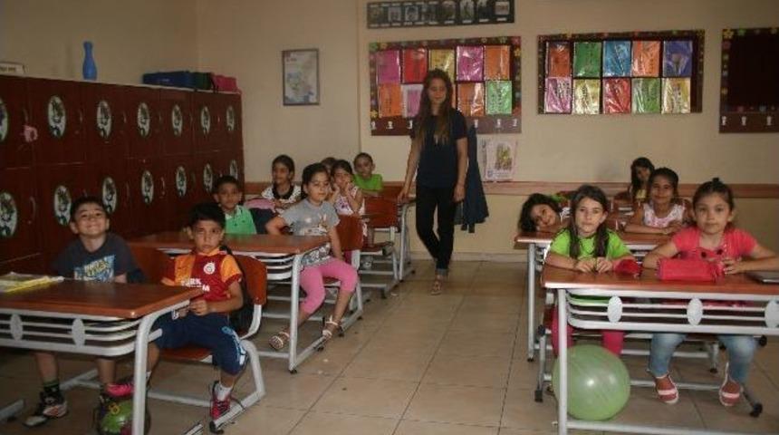 Bur&ccedil; Okulları Amerika'yı &Ouml;ğrencilerinin Ayağına Getirdi