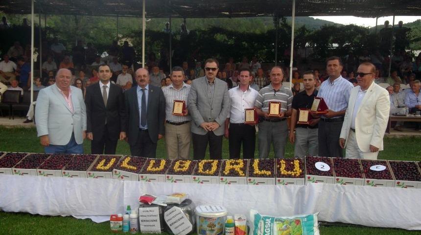 Uluborlu Kiraz Festivali'nin 37.'si B&uuml;y&uuml;k Bir Coşkuyla Ger&ccedil;ekleştirildi