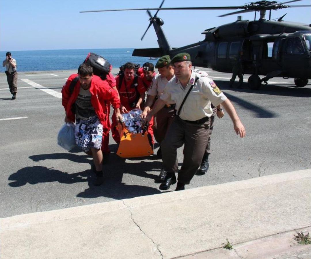 Rize'de Yaylada Rahatsızlanan Kişi, Askeri Helikopterle Hastaneye Nakledildi